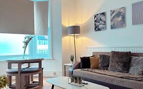 Cosy City Centre Flat With 2 Beds